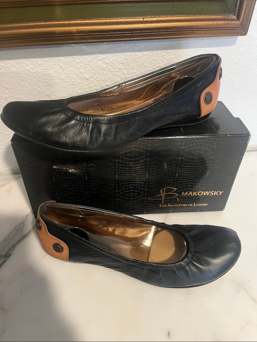 Makowsky Black Leather Ballet Flats with Tan Heel Tab